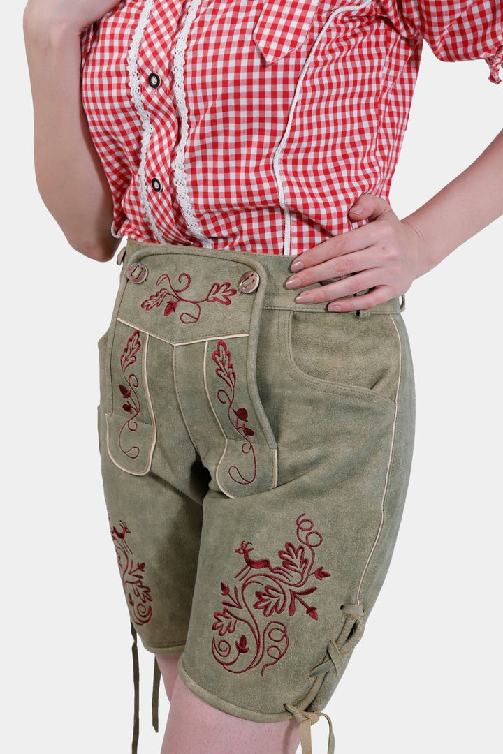 Halle Berry Lederhosen