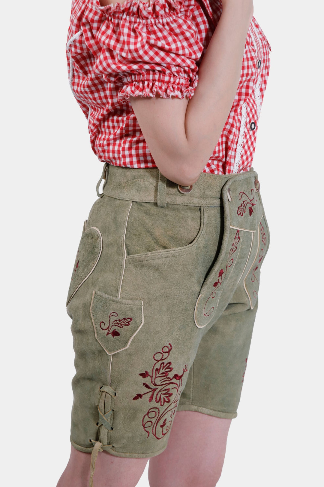 Halle Berry Lederhosen