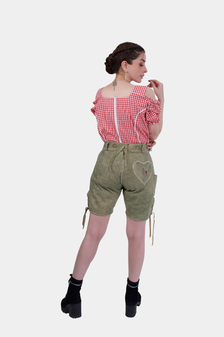 Halle Berry Lederhosen